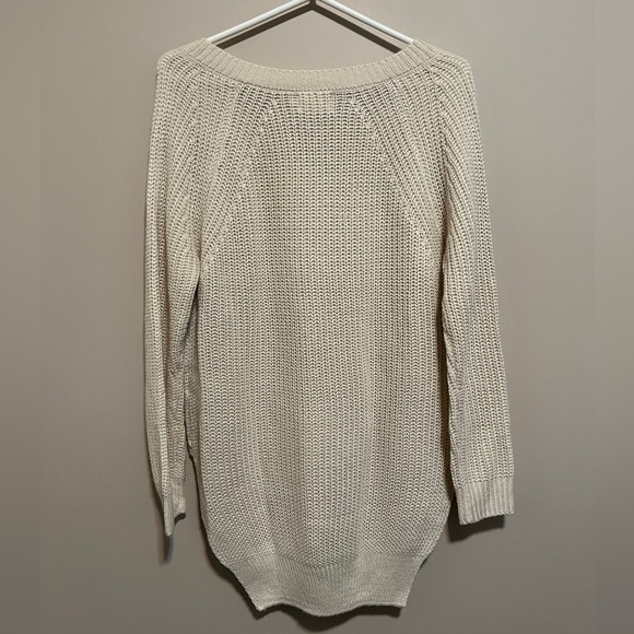 Dreamers Square Hem Sweater, size S/M - Picture 5 of 7